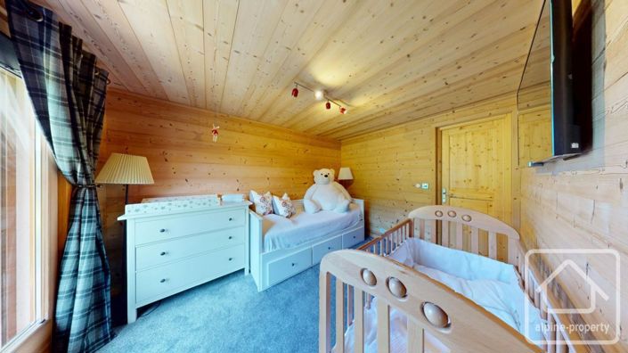 Image No.21-6 Bed Property for sale