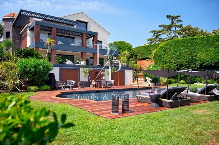Image No.1-7 Bed House for sale
