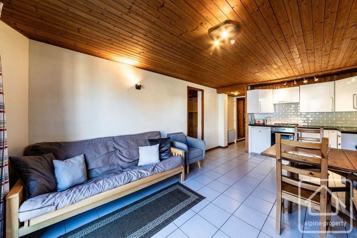 Image No.35-8 Bed Property for sale