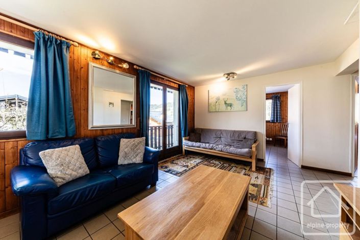 Image No.9-8 Bed Property for sale