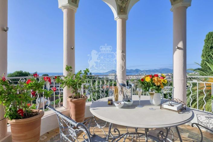 Image No.8-Propriété de 4 chambres à vendre à Cannes