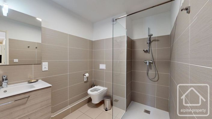 Image No.10-3 Bed Apartment for sale