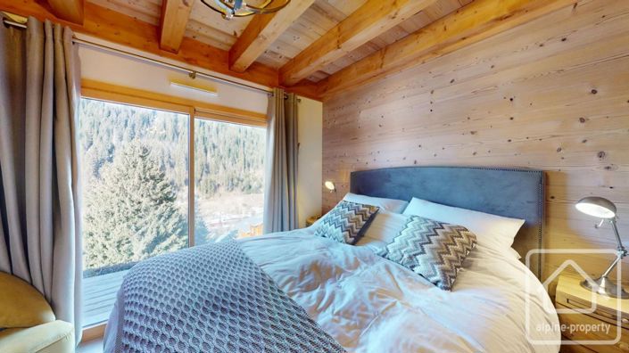 Image No.13-4 Bed Property for sale