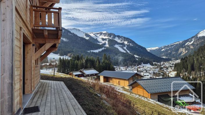 Image No.32-4 Bed Property for sale