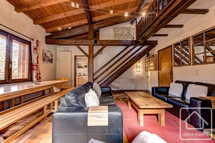 Image No.13-7 Bed Property for sale