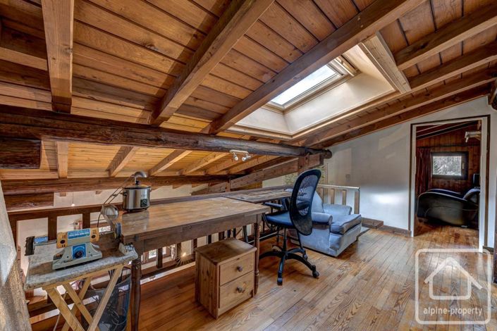 Image No.21-7 Bed Property for sale