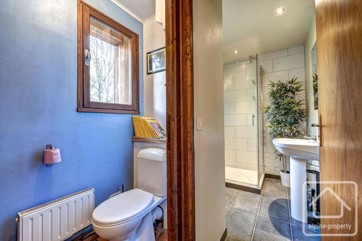 Image No.30-7 Bed Property for sale