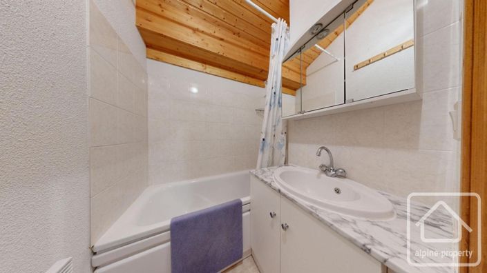 Image No.17-2 Bed Apartment for sale