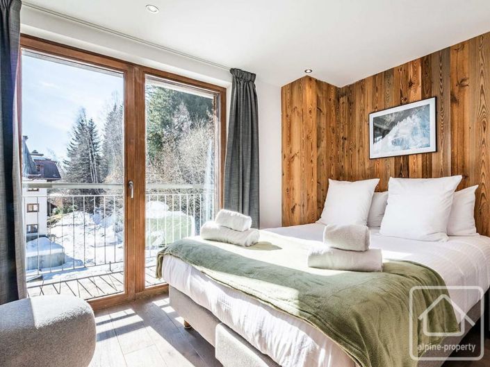 Image No.14-4 Bed Property for sale