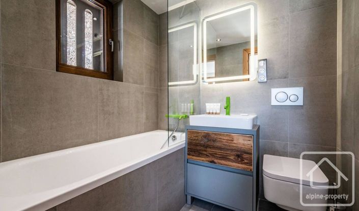 Image No.15-4 Bed Property for sale