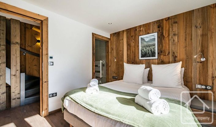 Image No.17-4 Bed Property for sale