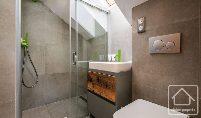 Image No.19-4 Bed Property for sale