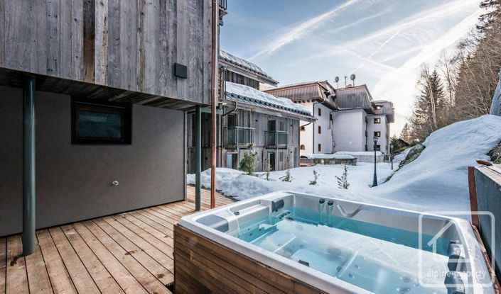 Image No.20-4 Bed Property for sale