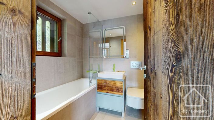 Image No.24-4 Bed Property for sale