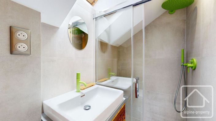 Image No.25-4 Bed Property for sale