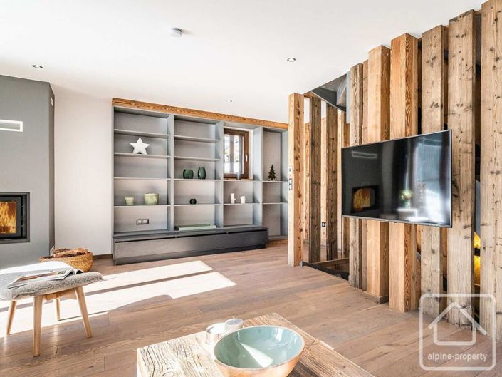 Image No.4-4 Bed Property for sale