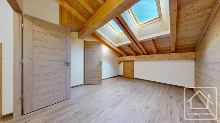 Image No.12-4 Bed Apartment for sale