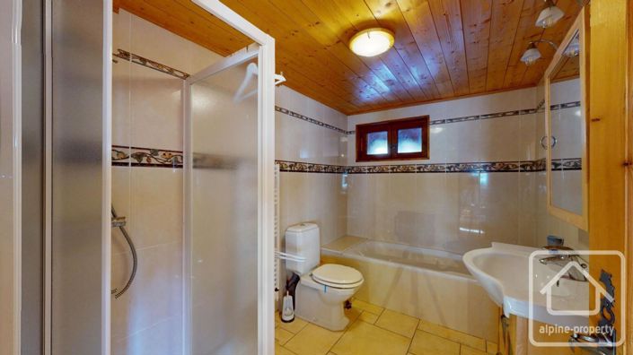 Image No.29-9 Bed Property for sale