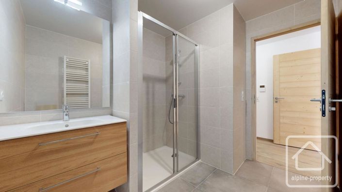 Image No.18-3 Bed Apartment for sale