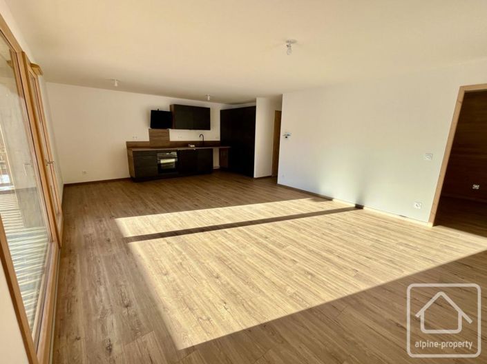 Image No.8-3 Bed Apartment for sale