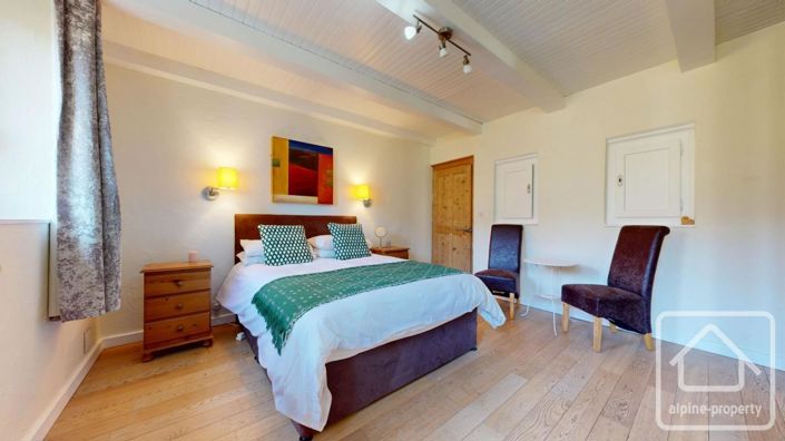 Image No.20-Propriété de 8 chambres à vendre à Le Biot