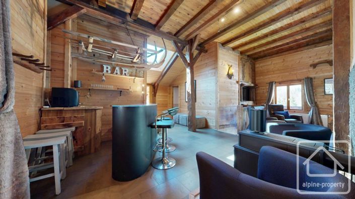 Image No.28-8 Bed Property for sale