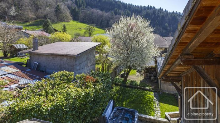 Image No.56-8 Bed Property for sale