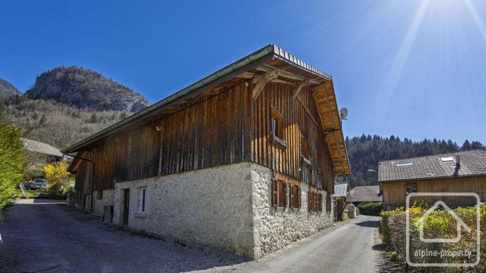 Image No.58-8 Bed Property for sale