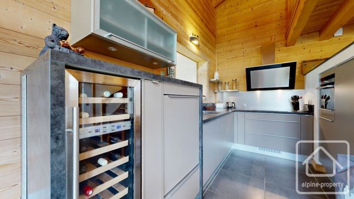 Image No.18-3 Bed Property for sale