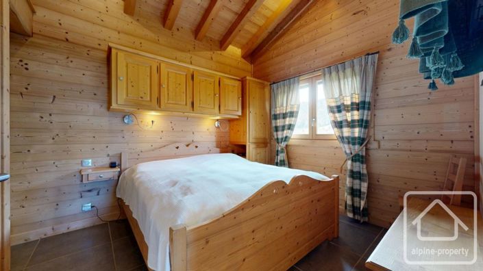 Image No.22-3 Bed Property for sale