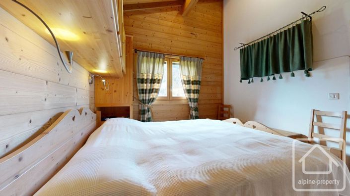 Image No.24-3 Bed Property for sale