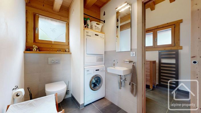 Image No.50-3 Bed Property for sale