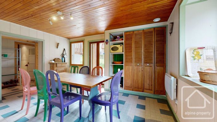 Image No.11-2 Bed Property for sale