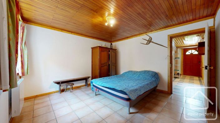 Image No.18-2 Bed Property for sale