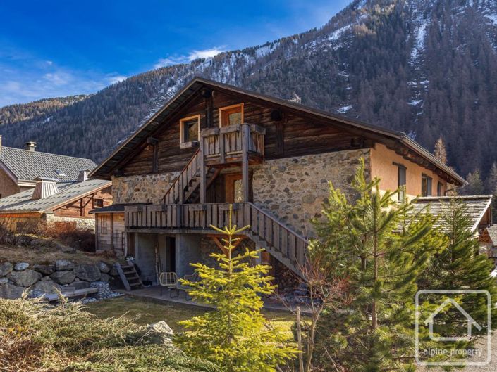 Image No.1-7 Bed Property for sale