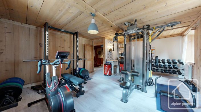 Image No.13-7 Bed Property for sale