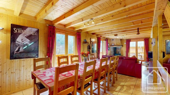 Image No.11-6 Bed Property for sale