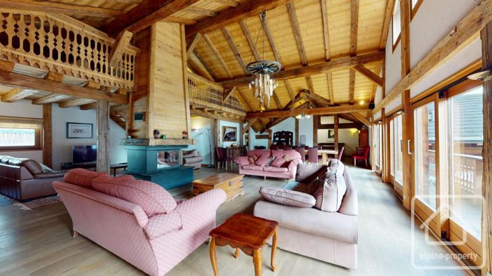 Image No.14-7 Bed Property for sale