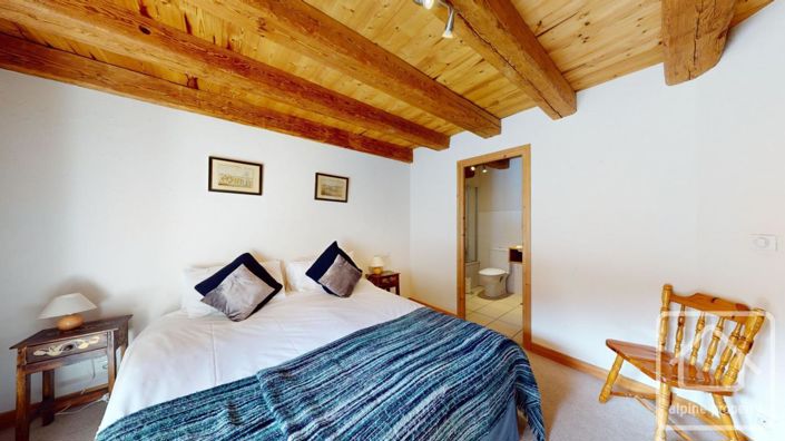 Image No.34-7 Bed Property for sale