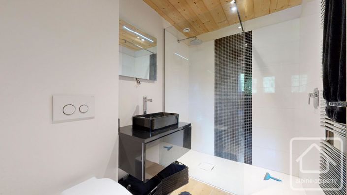 Image No.59-7 Bed Property for sale