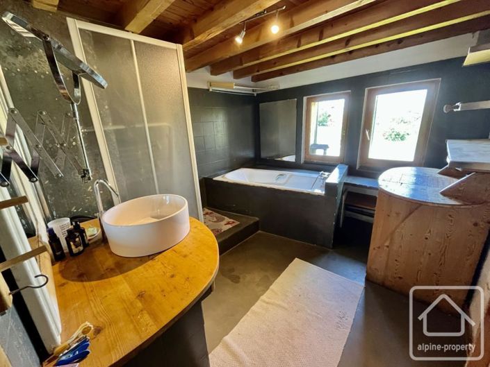 Image No.13-4 Bed Property for sale