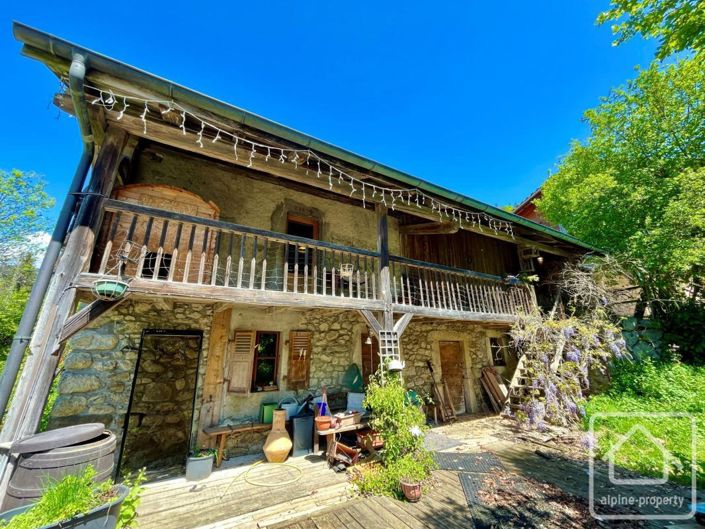 Image No.2-4 Bed Property for sale