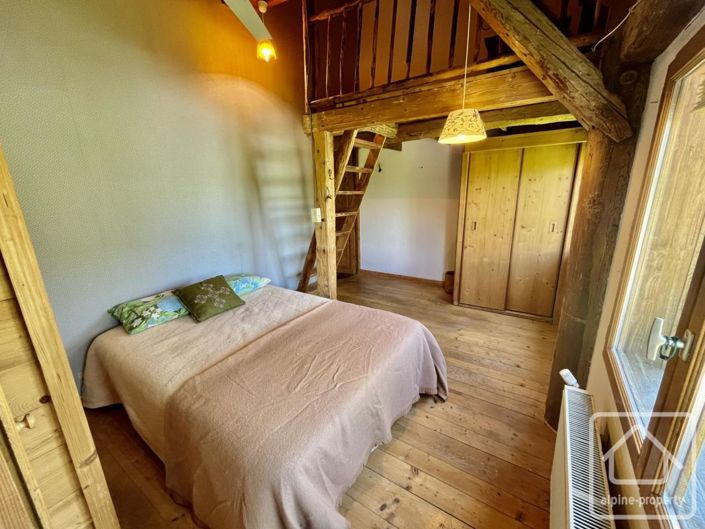 Image No.5-3 Bed Property for sale