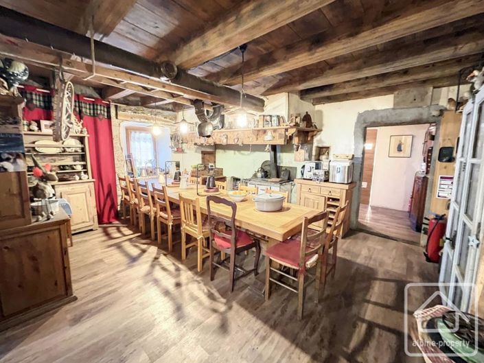 Image No.7-4 Bed Property for sale