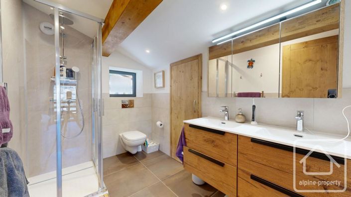 Image No.29-6 Bed Property for sale