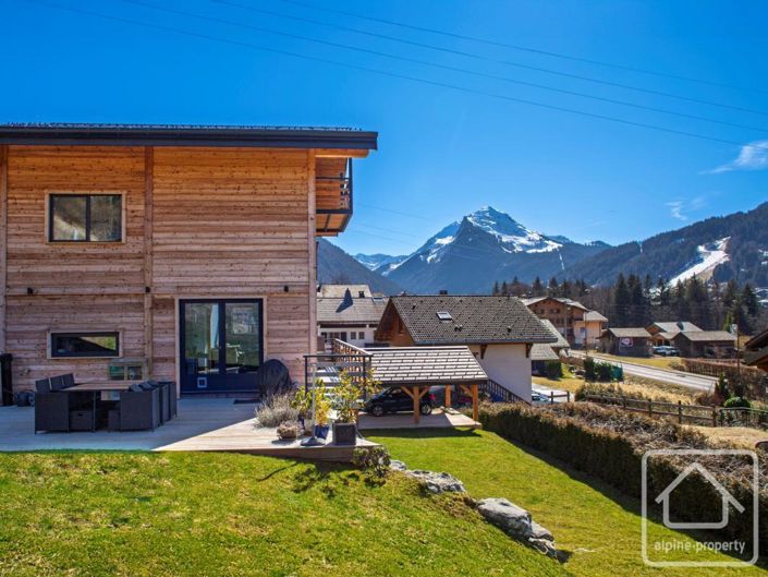 Image No.3-6 Bed Property for sale