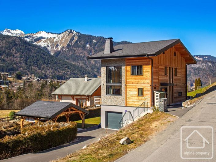 Image No.47-6 Bed Property for sale