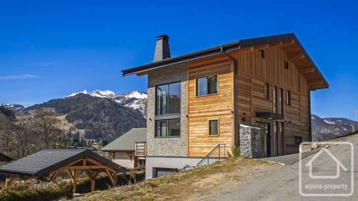 Image No.5-6 Bed Property for sale