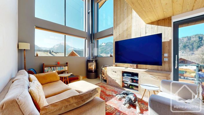 Image No.9-6 Bed Property for sale