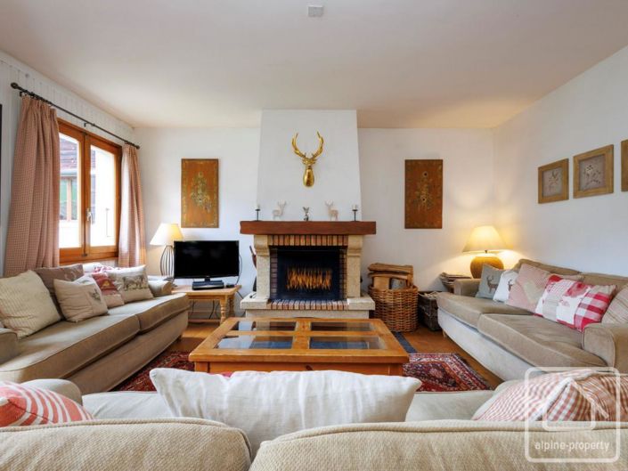 Image No.2-7 Bed Property for sale